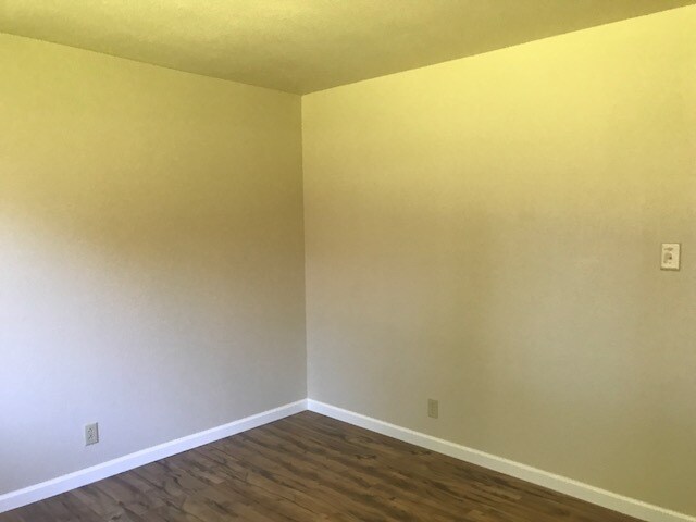 Building Photo - 870 Briargreen Ct