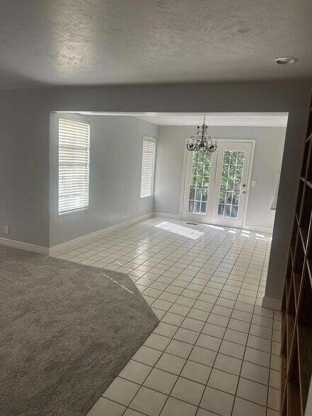 Dining room - 9228 S Stone Point Pl