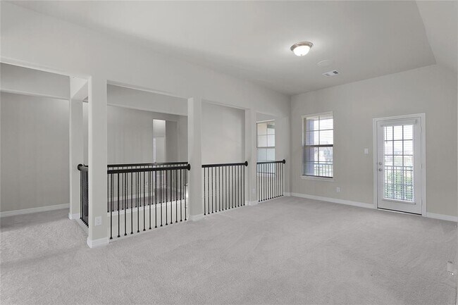Building Photo - 6026 Lake Bridge Ln