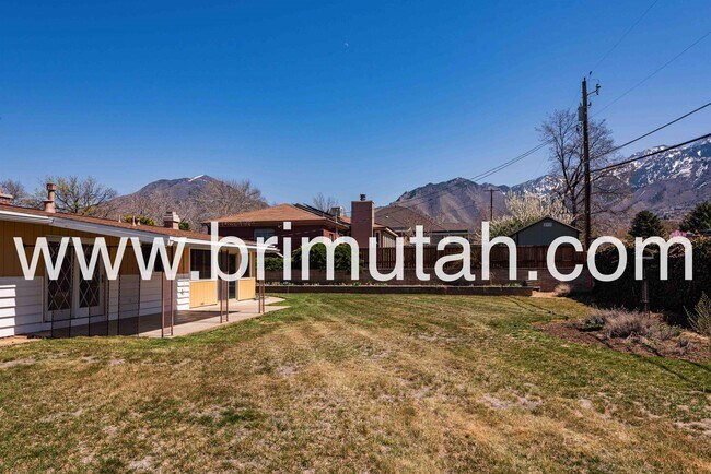 Building Photo - 2630 Lincoln Ln