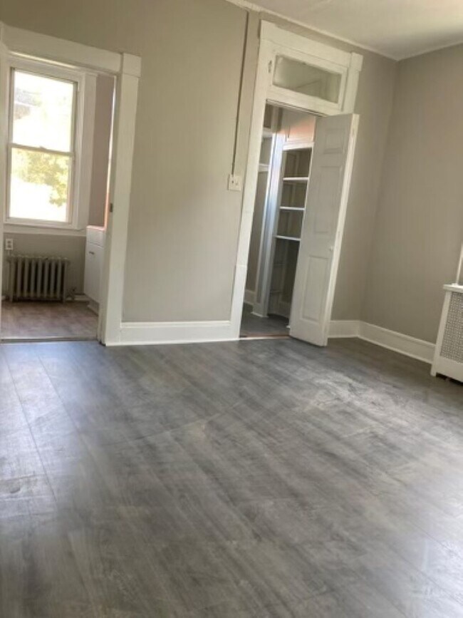 Building Photo - 3608 Howard Park Ave