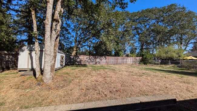 Building Photo - 801 Barksdale Ave