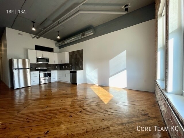 Building Photo - 1180 E 30th St