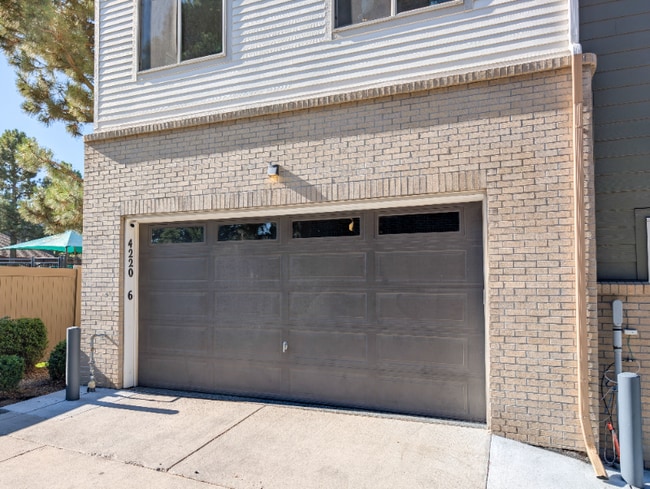 Building Photo - 4220 E Warren Ave