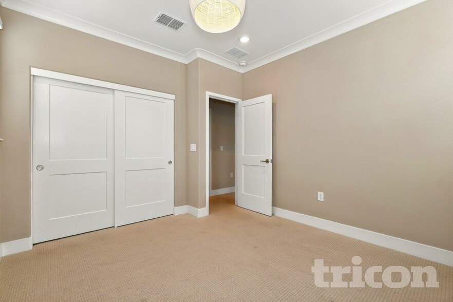 Building Photo - 8237 Perla Wy