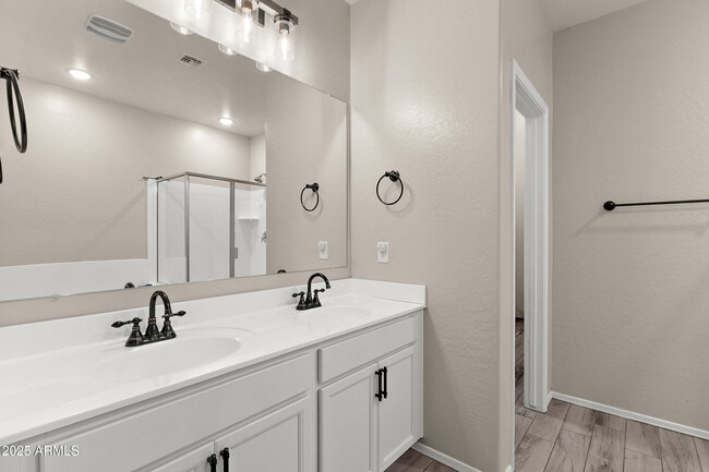 Building Photo - 242 Pacific Dr