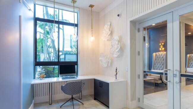 Building Photo - 120 NE 4th St