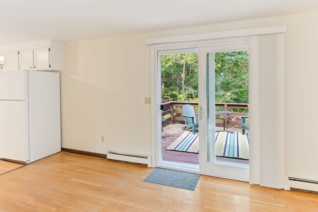 Building Photo - 49 Bramblebush Dr