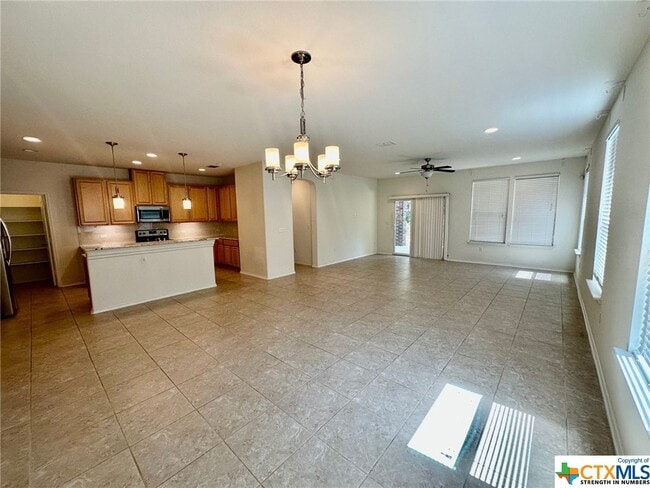 Building Photo - 413 Hunters Hill Dr