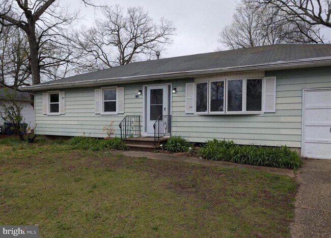 Building Photo - 126 Juniper Ave