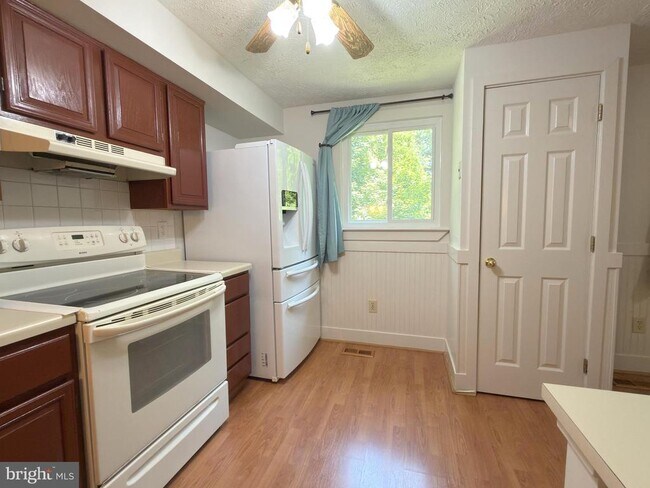 Building Photo - 5519 Inverness Woods Ct