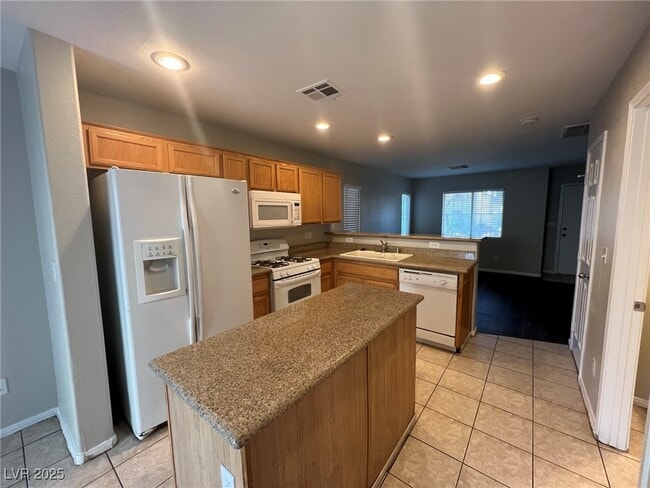 Building Photo - 6462 Abbey Door Ct