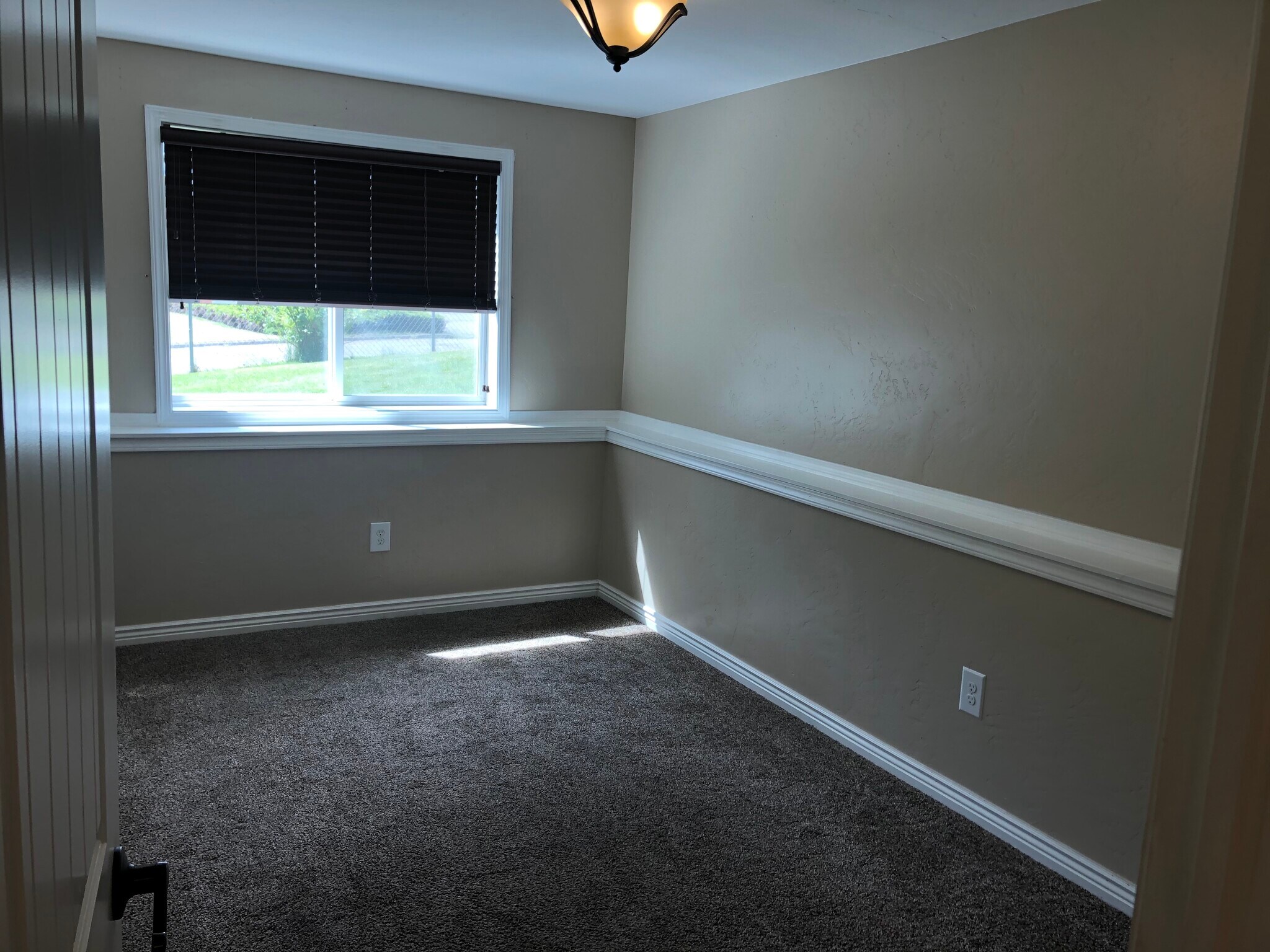 2nd bedroom - 202 Farview Dr