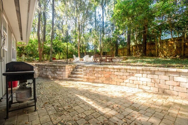 Building Photo - 318 SW 27th St