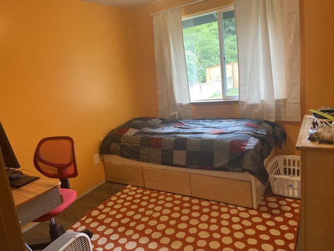 Bedroom - 11904 29th St NE