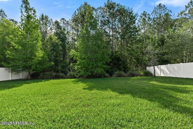 Building Photo - 350 Brambly Vine Dr