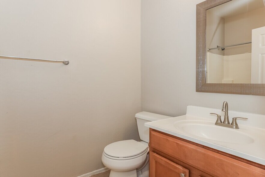 Building Photo - 3151 S Southwind Dr