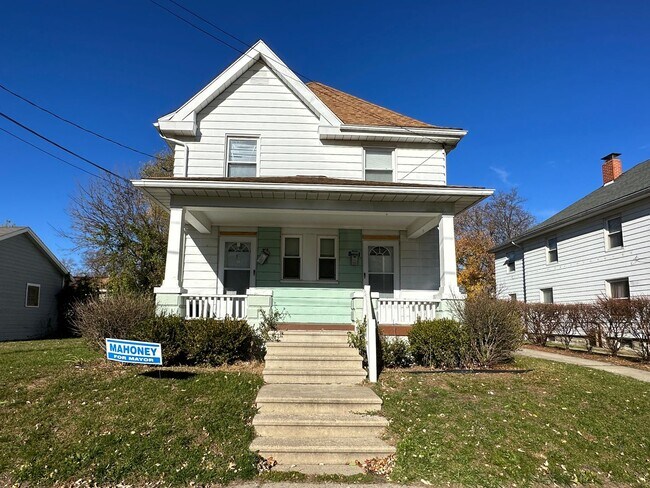 Building Photo - 310-312 Randolph St