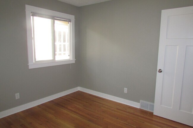 Building Photo - 6405 Alison Ln