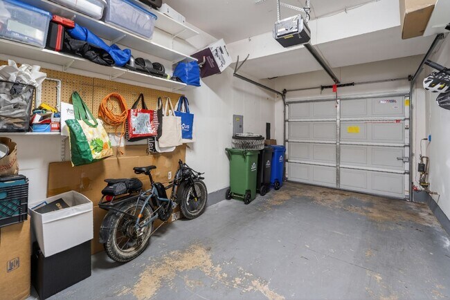 Building Photo - 12810 Via Nieve