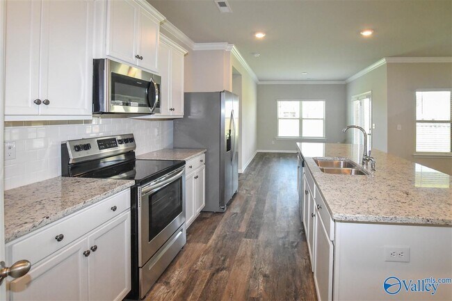 Building Photo - 110 Delilah Ln