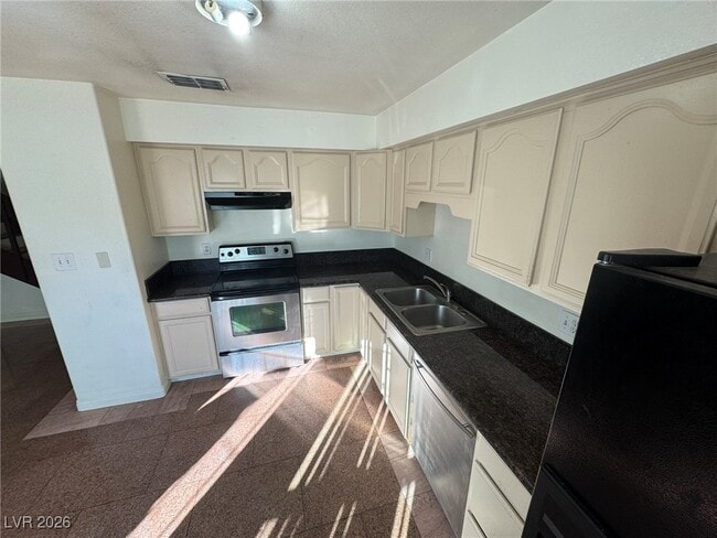 Building Photo - 518 Delfern Ln