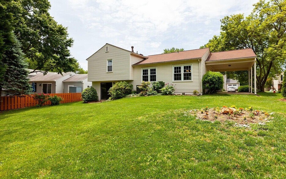 Building Photo - 5307 Greenough Pl
