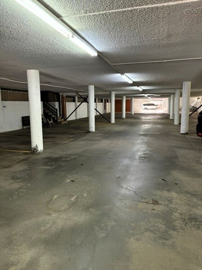 Building Photo - Long Term Rental- Woodbridge 306