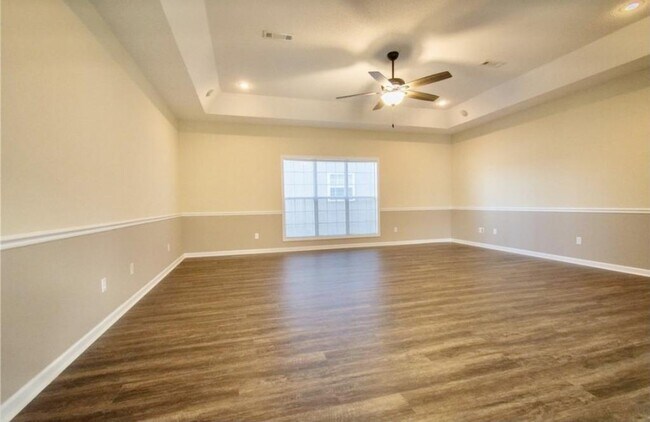 Building Photo - 210 Wakefield Way