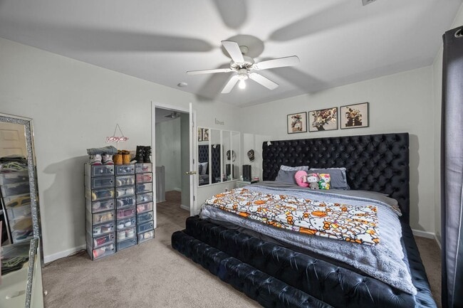 Building Photo - Stunning Townhome for Rent in Whitsett!