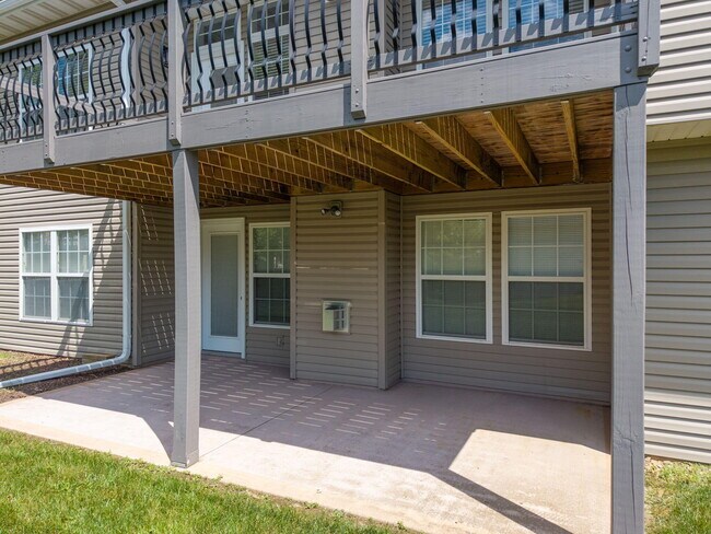 Building Photo - 1900 Muirfield Dr