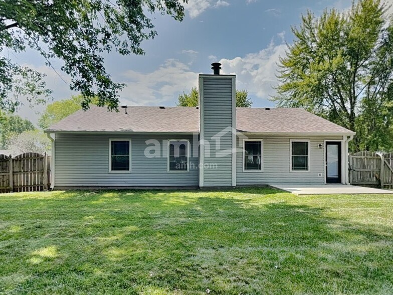 Building Photo - 528 Woodfield Cir