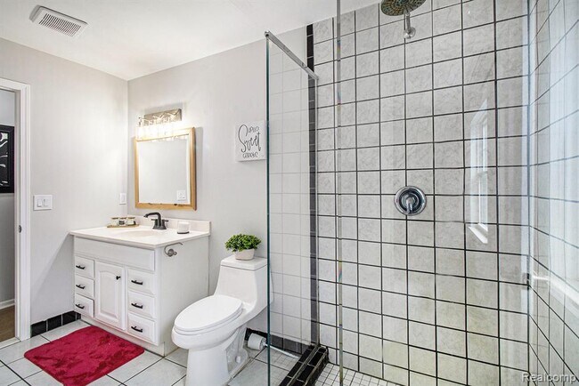 Building Photo - 13428 Sequoia Ln