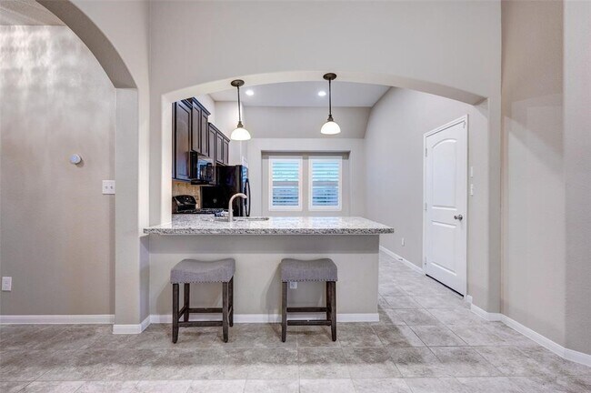 Building Photo - 23831 Villa Lisa Dr