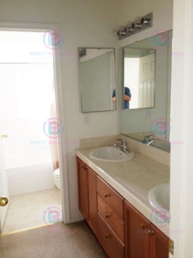 Building Photo - Stunning 2-Story Home with Scenic Views in...