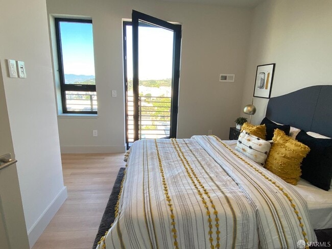 Building Photo - 3945 Judah St