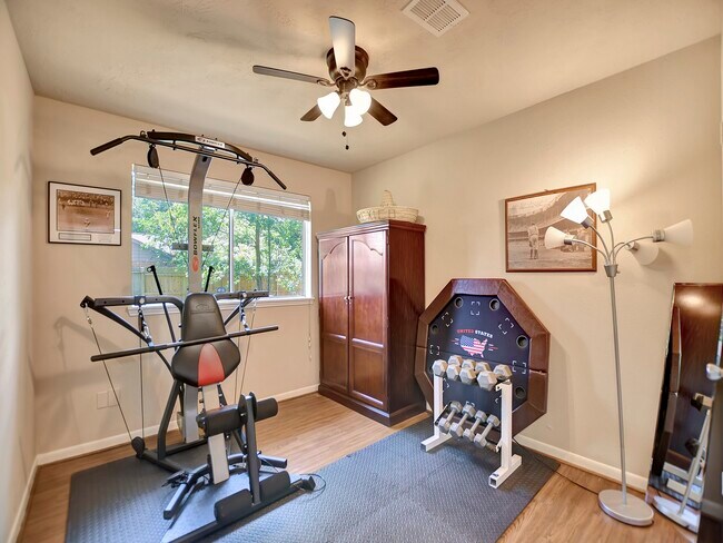 Building Photo - 21902 Meadowhill Dr
