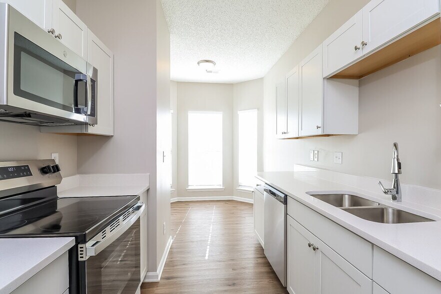 Building Photo - 197 Everett Park Dr