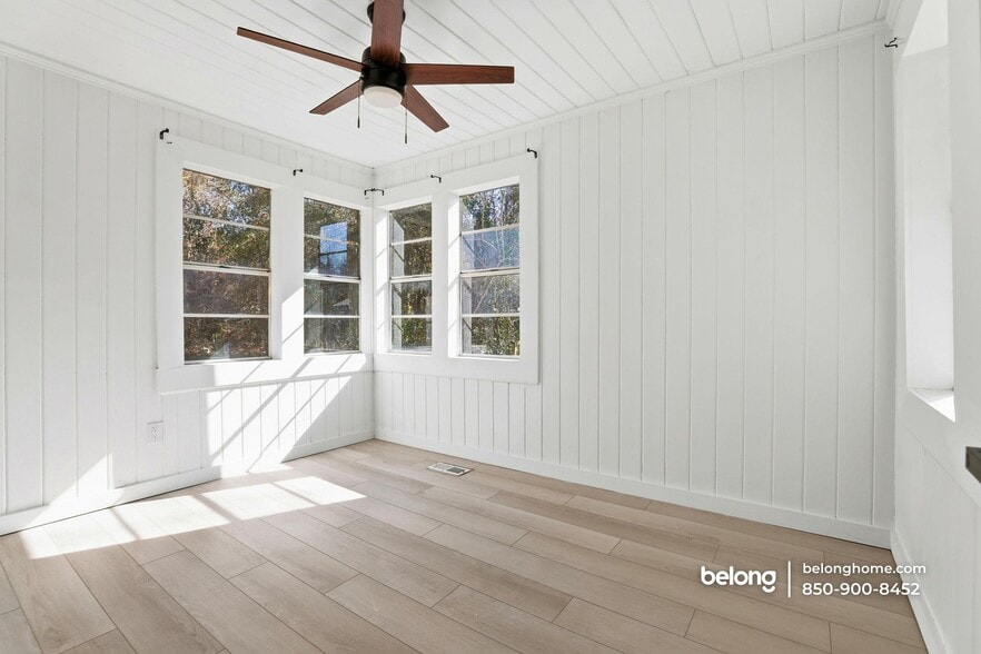 Building Photo - 16063 SE Janet St