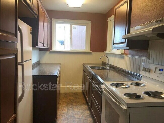 Building Photo - 2017 N Hamilton St