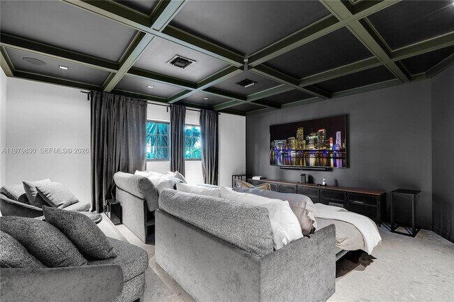 Building Photo - 2500 Bayview Dr