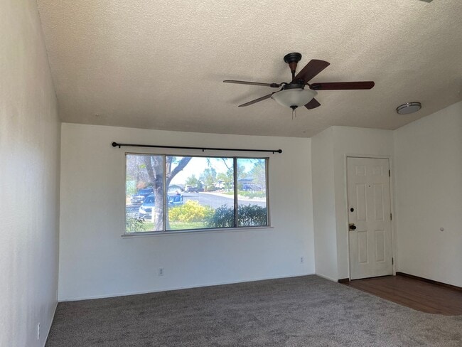 Building Photo - Upcoming vacancy!  Well maintained home on...
