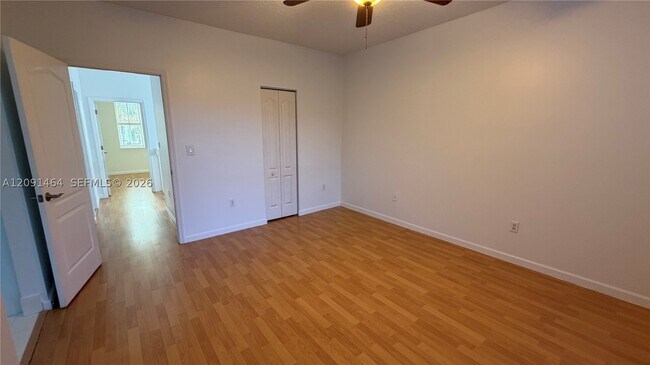 Building Photo - 200 Riverwalk Cir