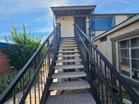 Building Photo - 1 BR 1 BATH FULL REMODEL UPPER UNIT FREE RENT OAC