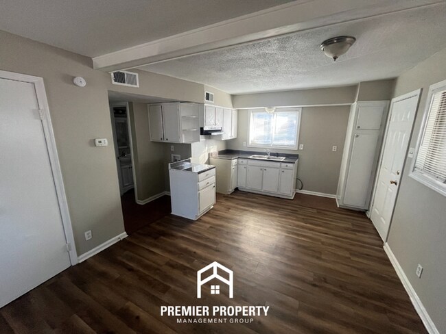 Building Photo - Spacious 4BR Memphis Home for Rent with Fenced Backyard