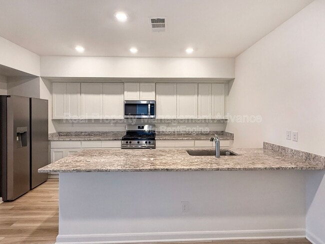Building Photo - 303 Stone Ct