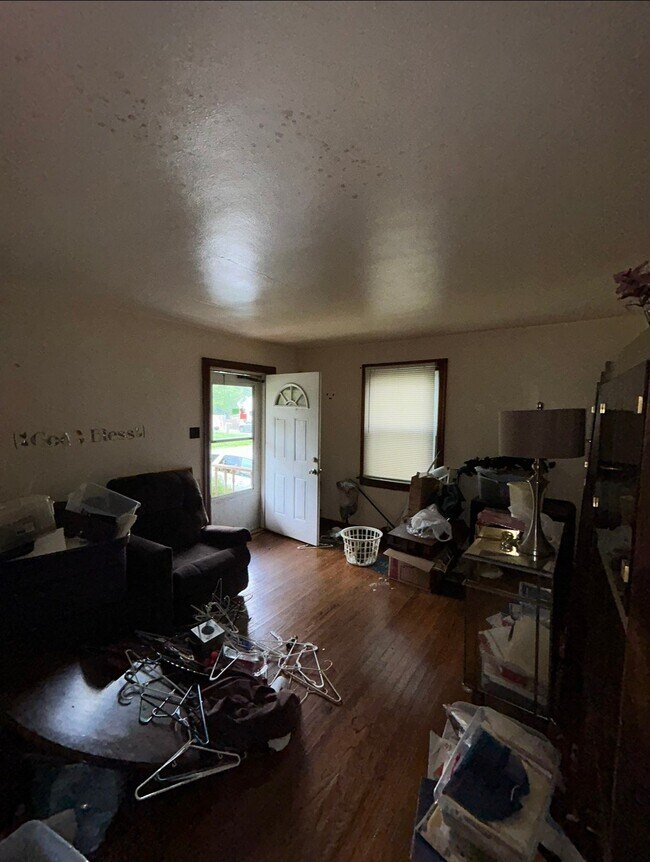 Building Photo - 5510 Avon Pl