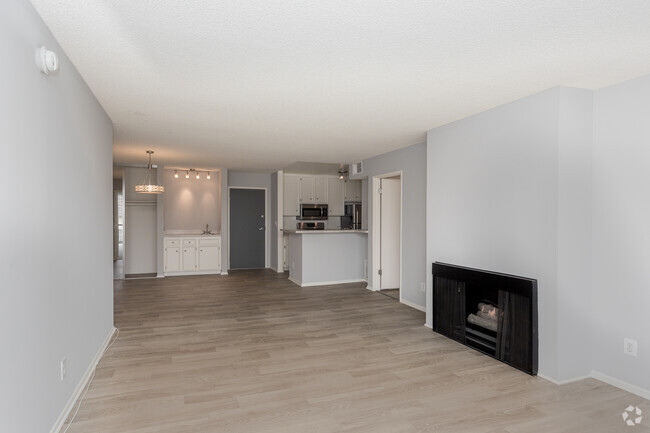 2BR, 2BA - 1400 SF - Hillside Terrace