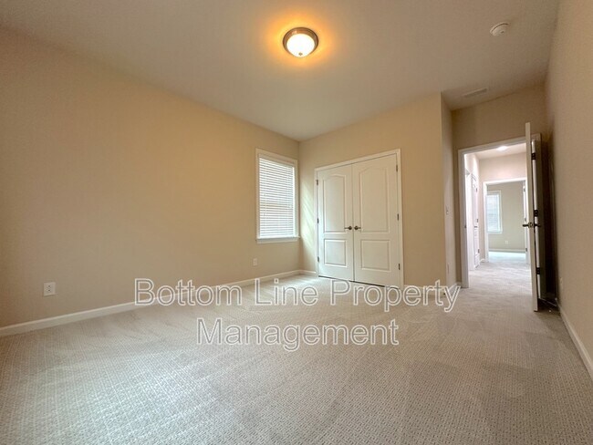 Building Photo - 1007 Anatrella Ln NW