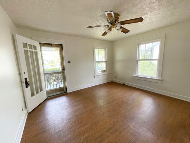 Building Photo - 1226 Edward Dr